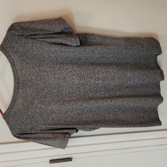 Philosophy, Large, heathered Gray flutter sleeve top - Picture 4 of 4